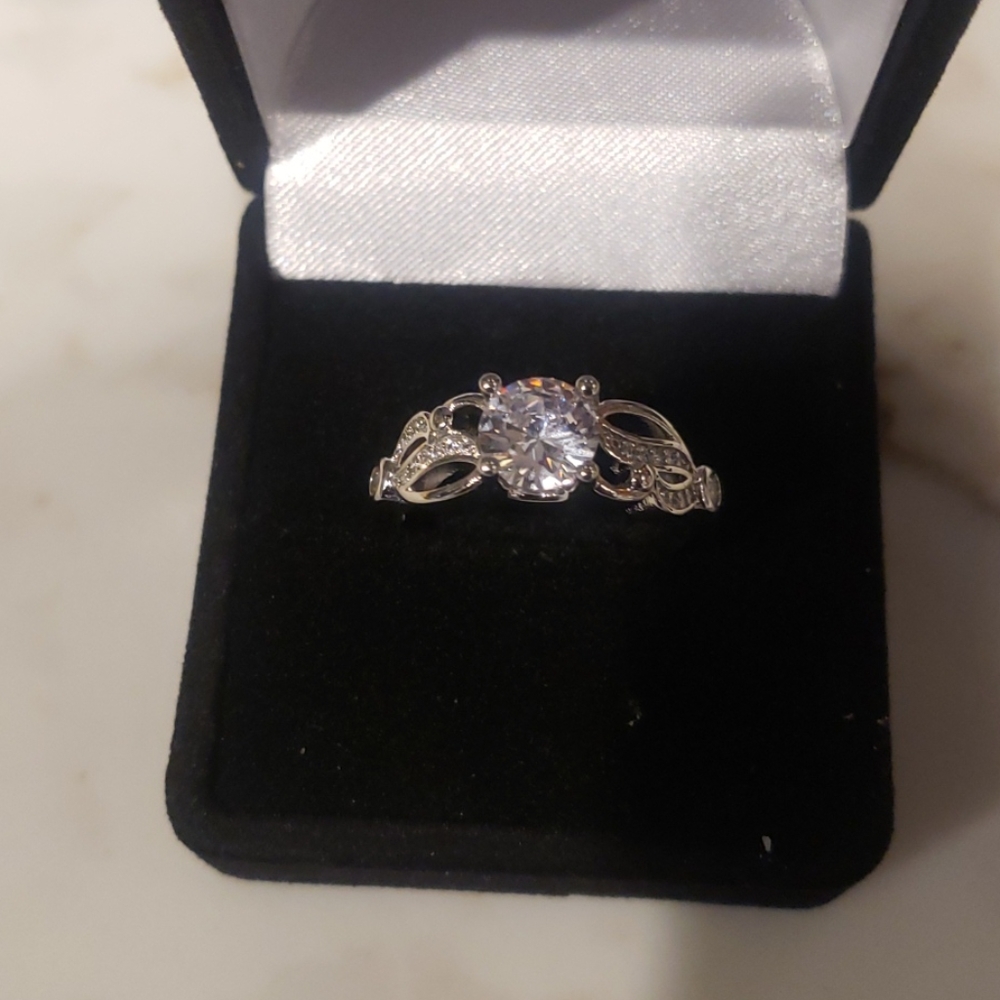 Women  ring - Picture 4 of 4